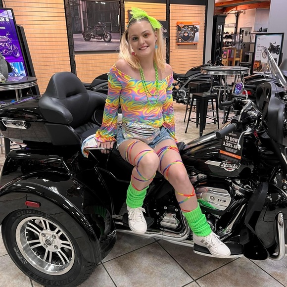 Meet your Posher, Cheyenne - Picture 5 of 15